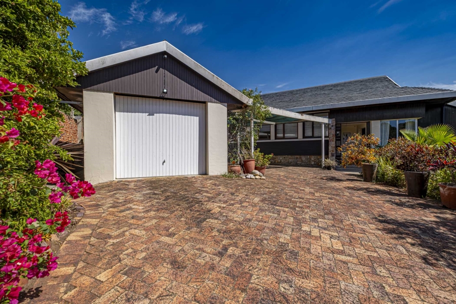 4 Bedroom Property for Sale in Parsons Hill Eastern Cape